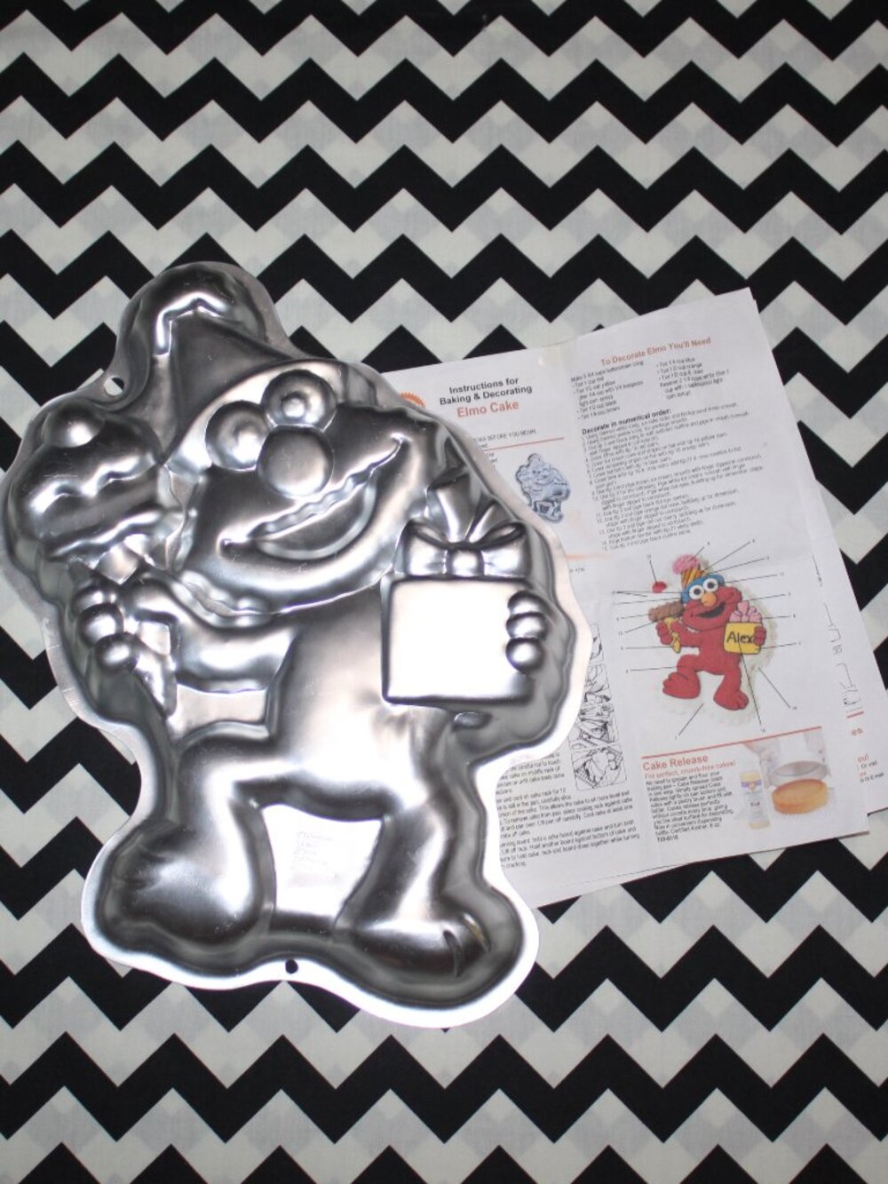 Elmo Wilton Cake Pan with Instructions